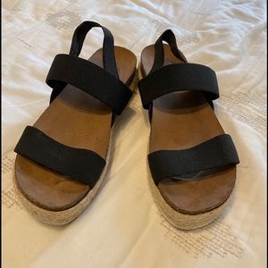 Madden Girl Cybell espadrille platform sandals